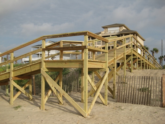 Image of newly constructed beach dune walkover in Galveston, Texas. Image Copyright © 2009 Brad Larkin